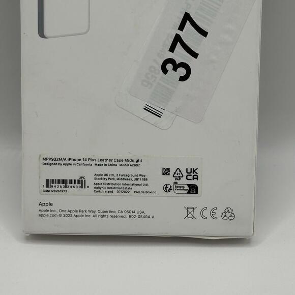 Apple Leather Case with MagSafe for iPhone 14 Plus - Midnight - Picture 4 of 4